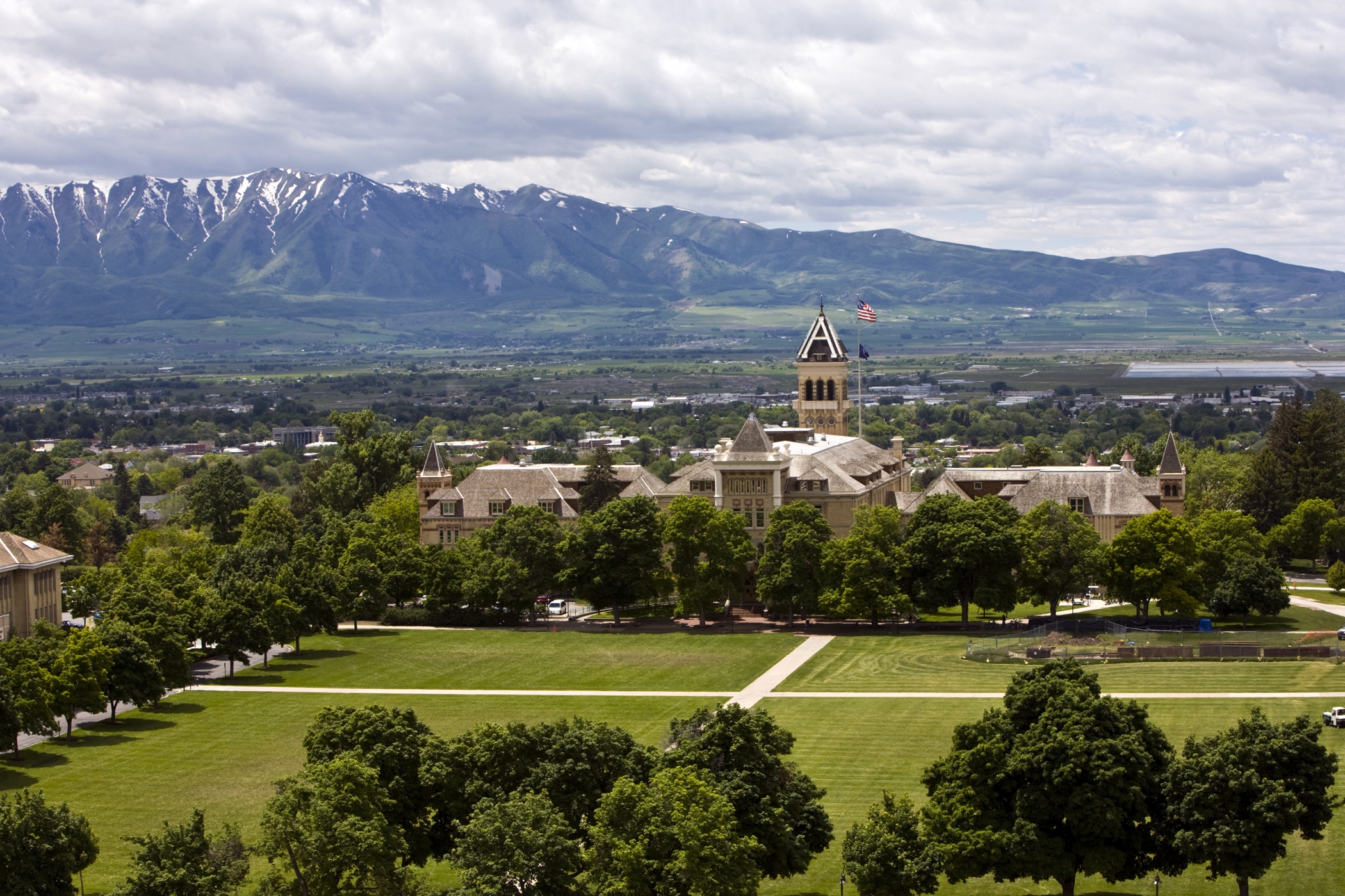 Picture of Old Main and The Quad in spring